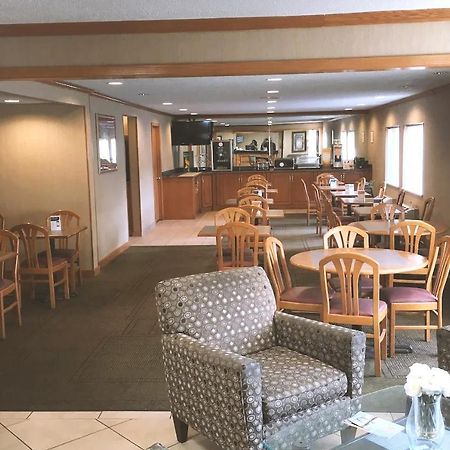 Quality Inn & Suites ميلووكي المظهر الخارجي الصورة