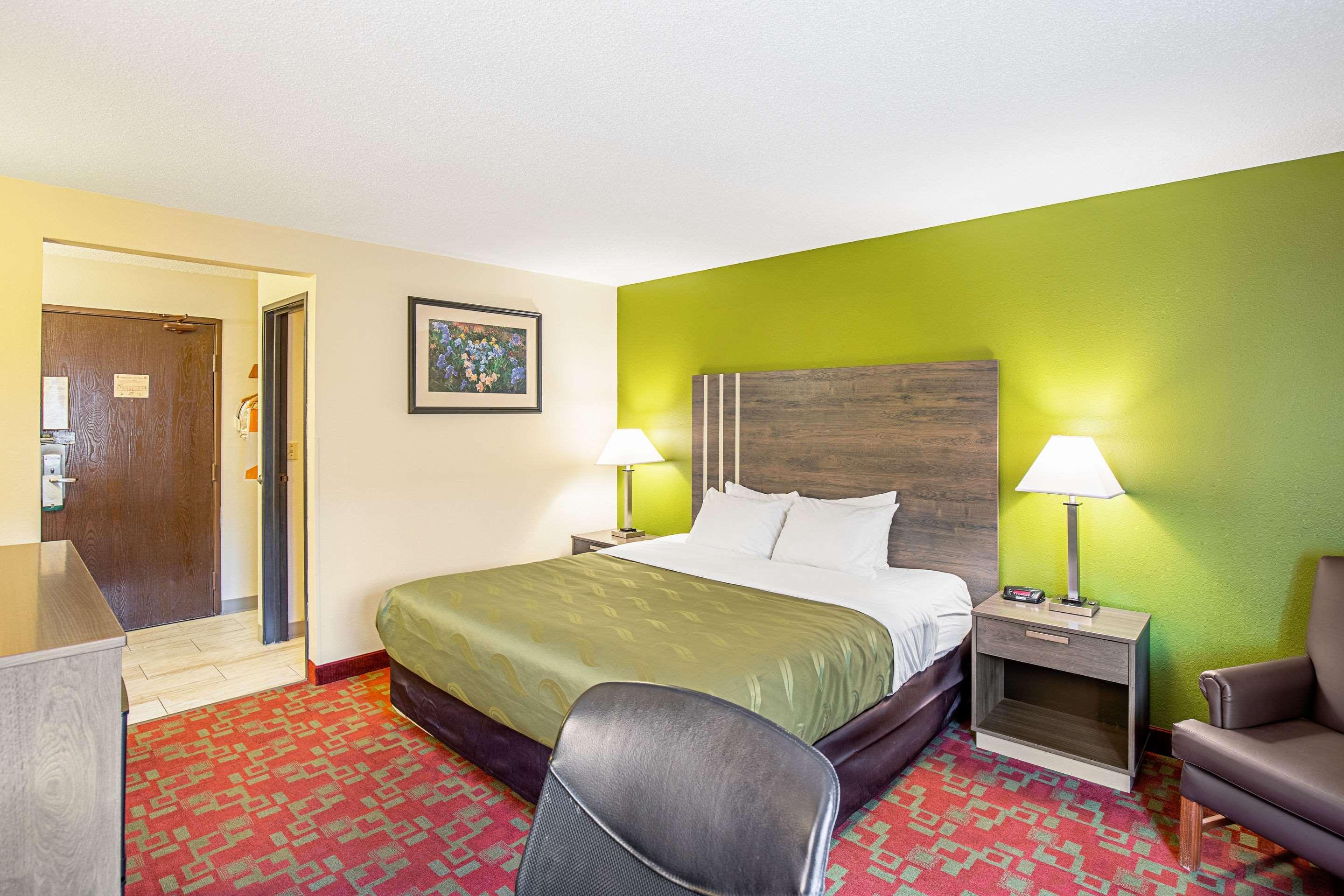 Quality Inn & Suites ميلووكي المظهر الخارجي الصورة