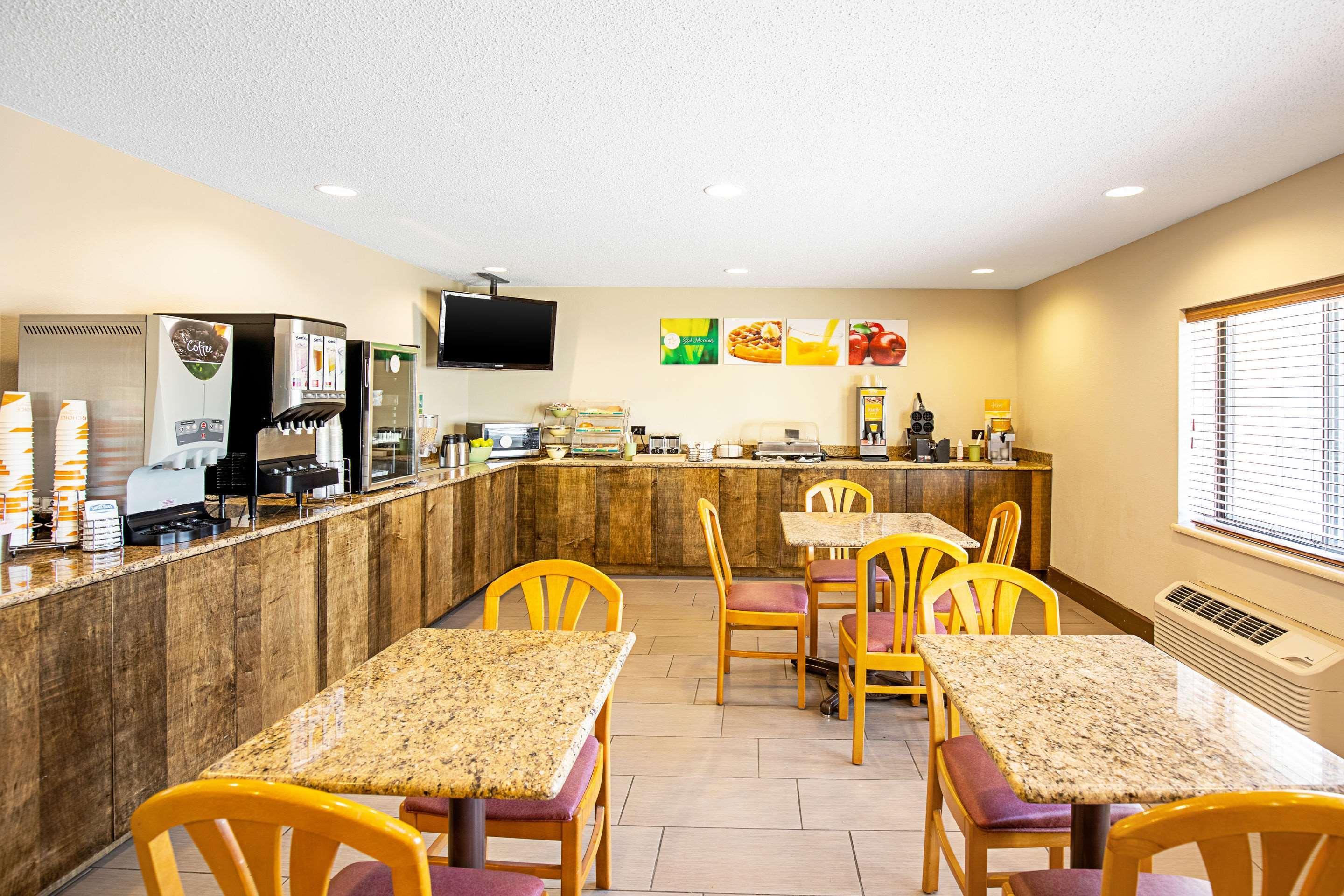 Quality Inn & Suites ميلووكي المظهر الخارجي الصورة