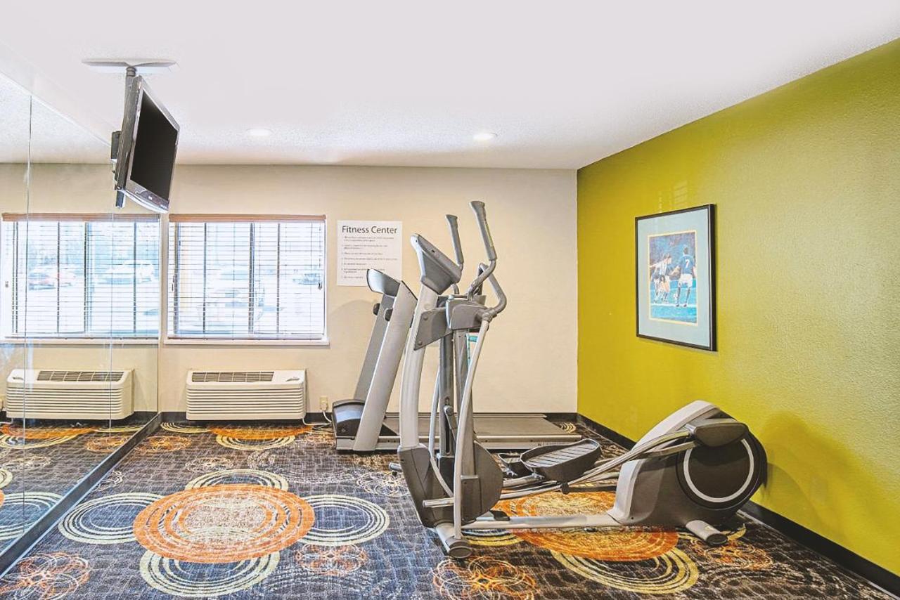Quality Inn & Suites ميلووكي المظهر الخارجي الصورة