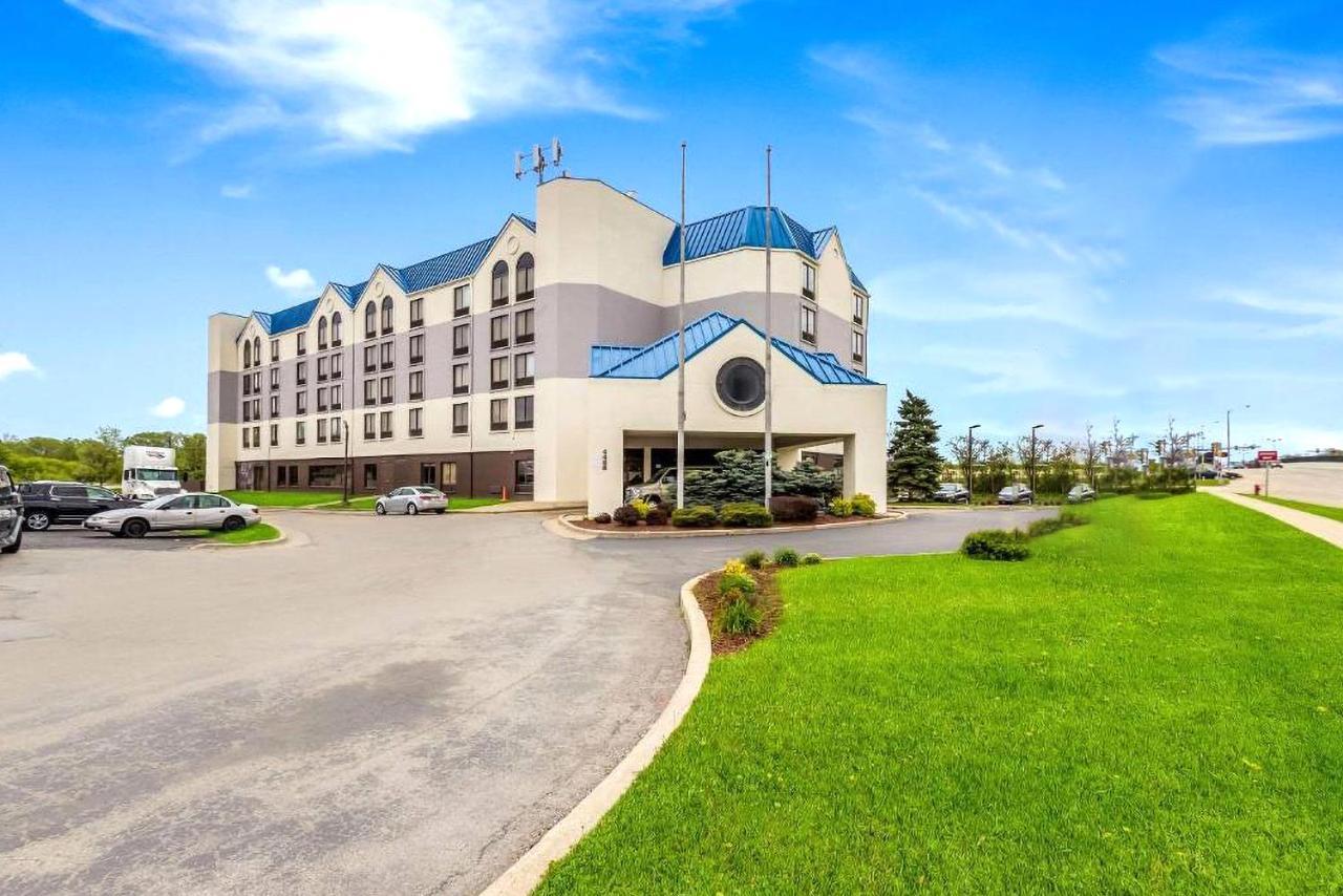 Quality Inn & Suites ميلووكي المظهر الخارجي الصورة