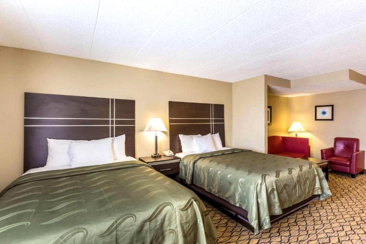 Quality Inn & Suites ميلووكي المظهر الخارجي الصورة