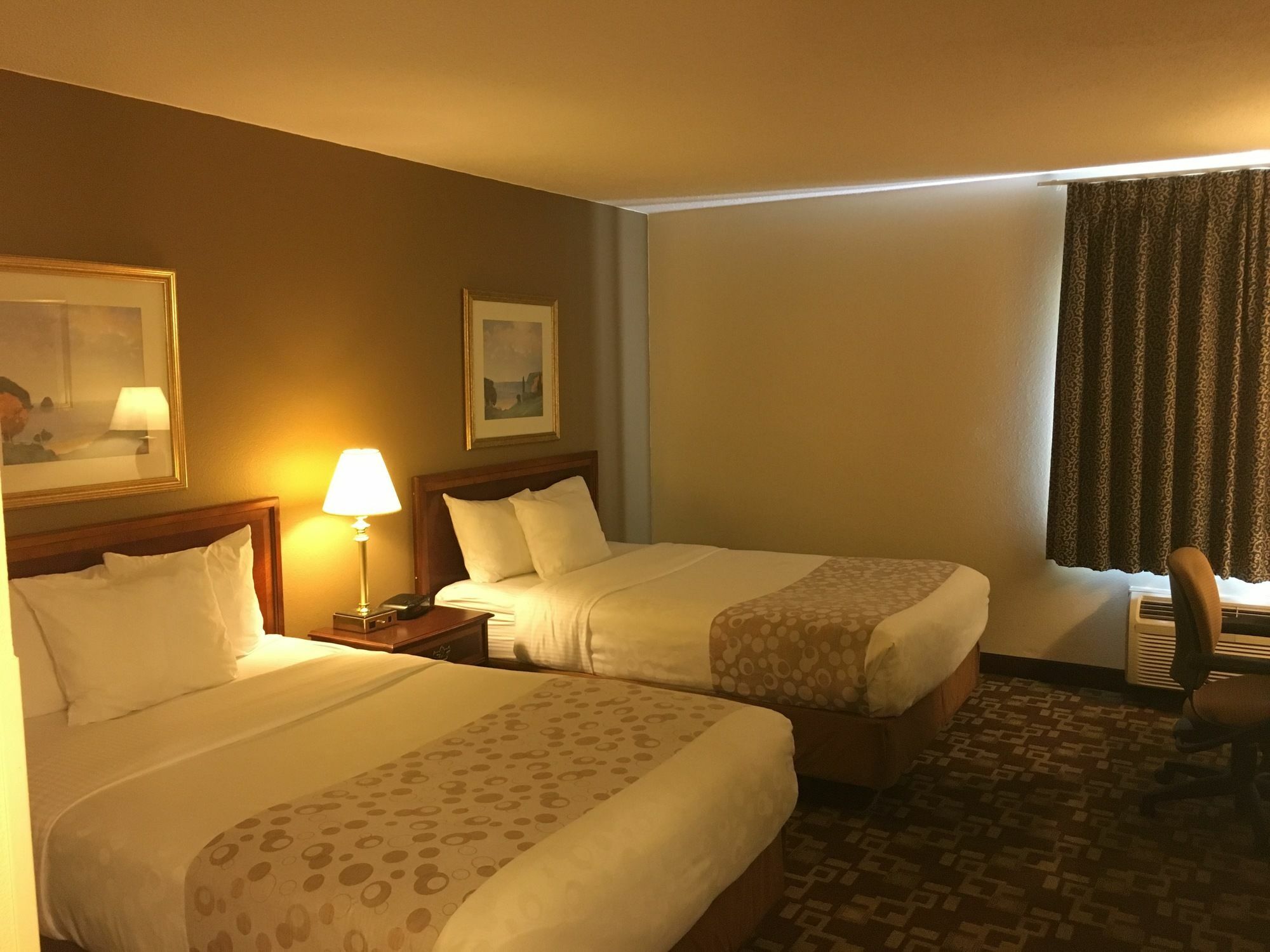 Quality Inn & Suites ميلووكي المظهر الخارجي الصورة